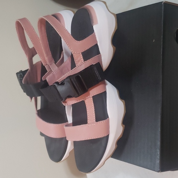 Sorel Kinetic Impact Sling, size 9.5, Color Eraser Pink, White - Picture 4 of 8